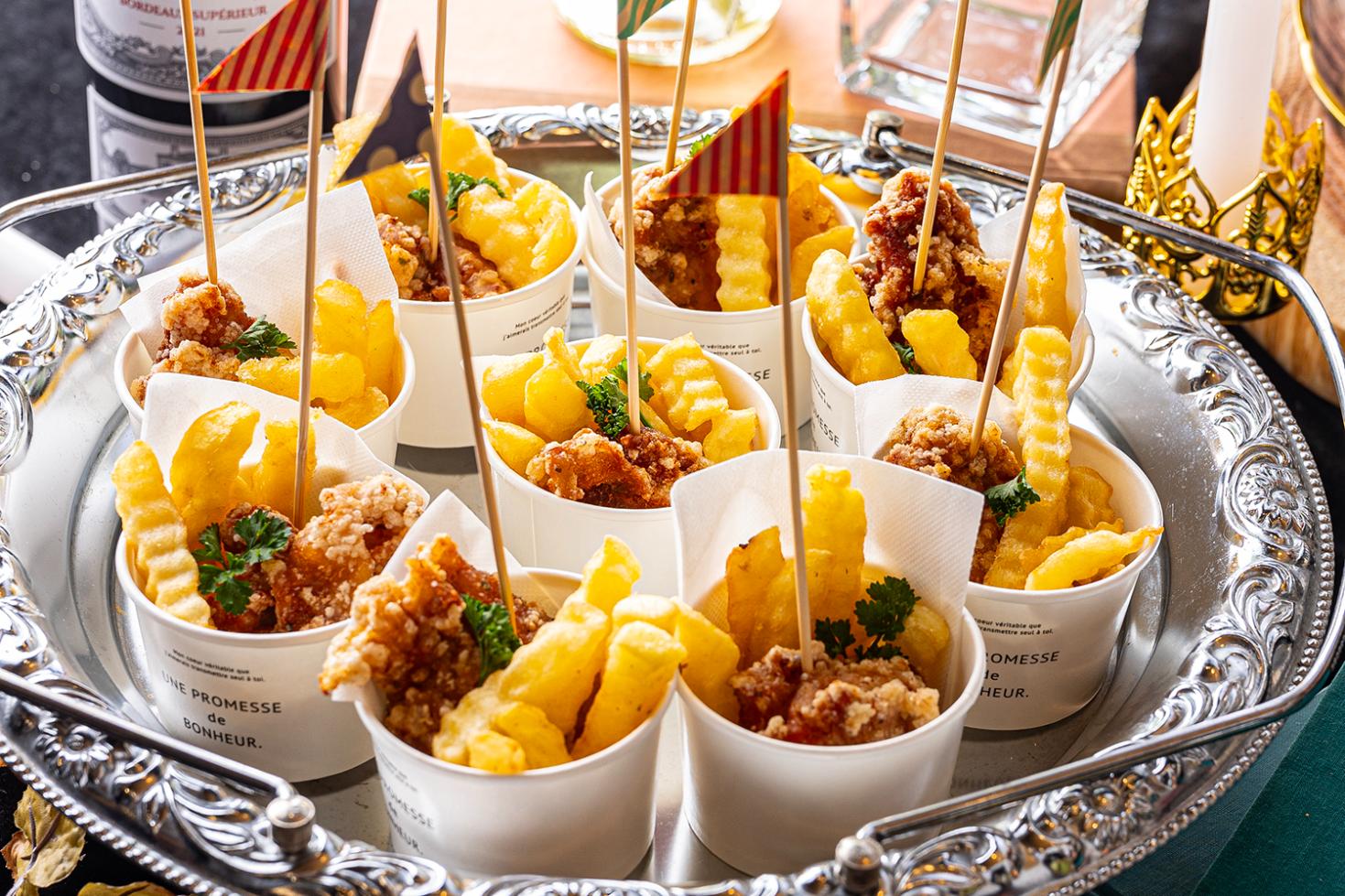 カップ入り特製唐揚げ＆ポテト