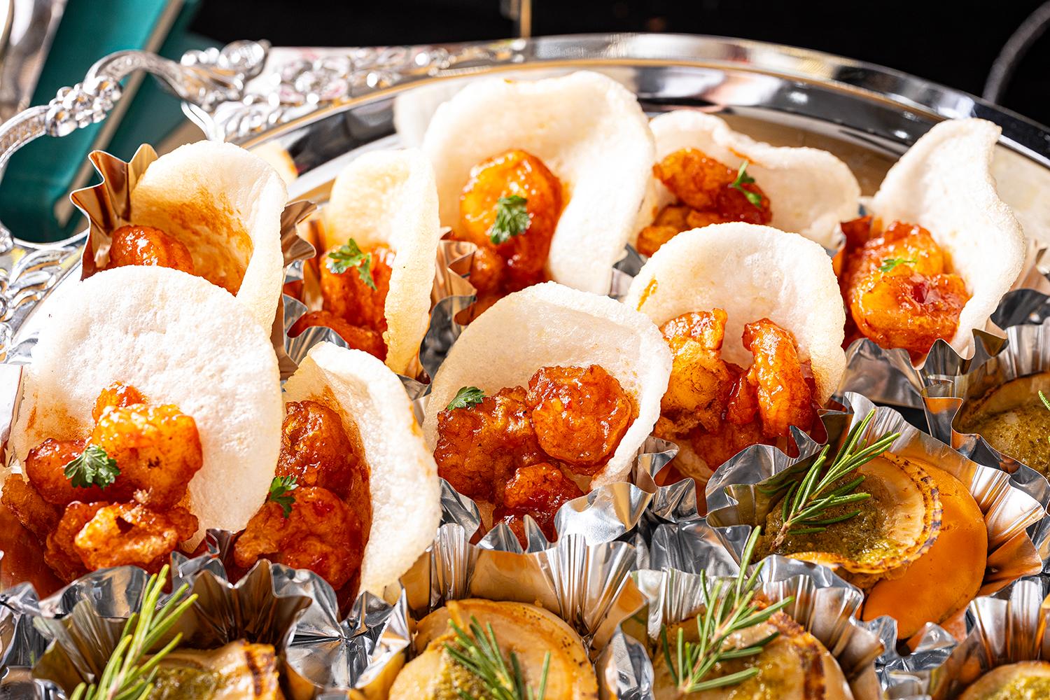 エビセン乗せの絶品エビチリ