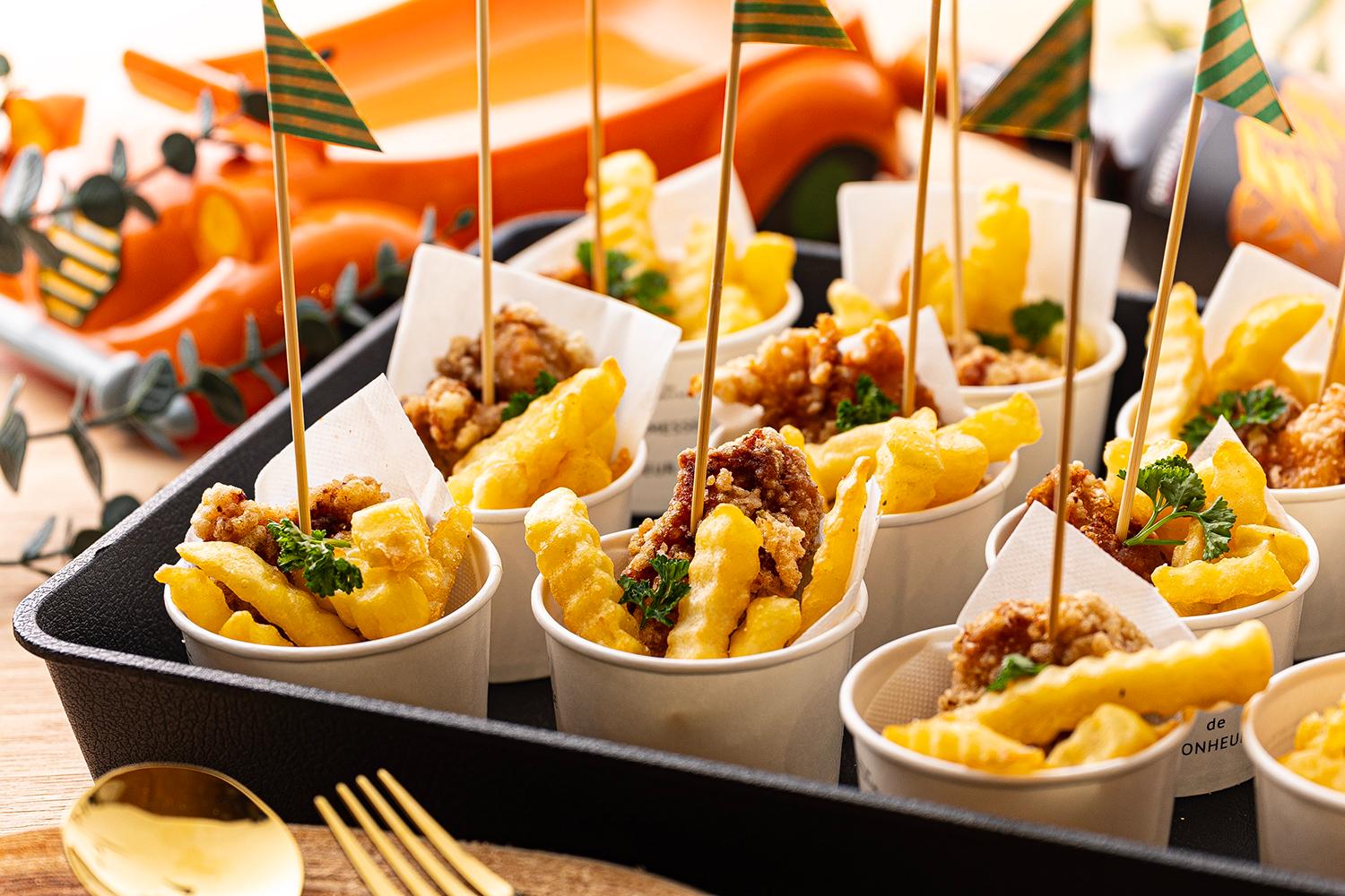 カップ入り特製唐揚げ＆ポテト