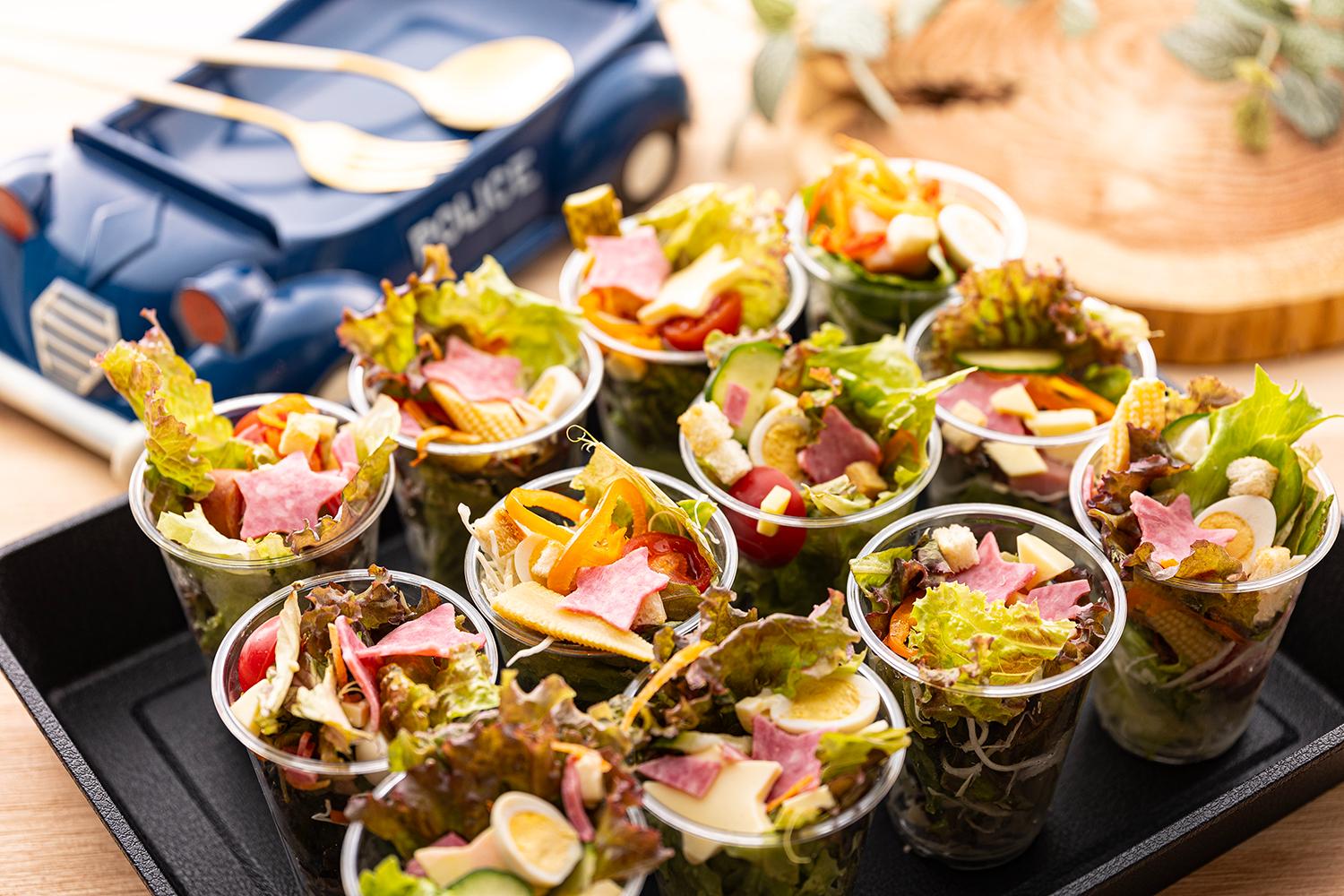 彩りカップサラダ