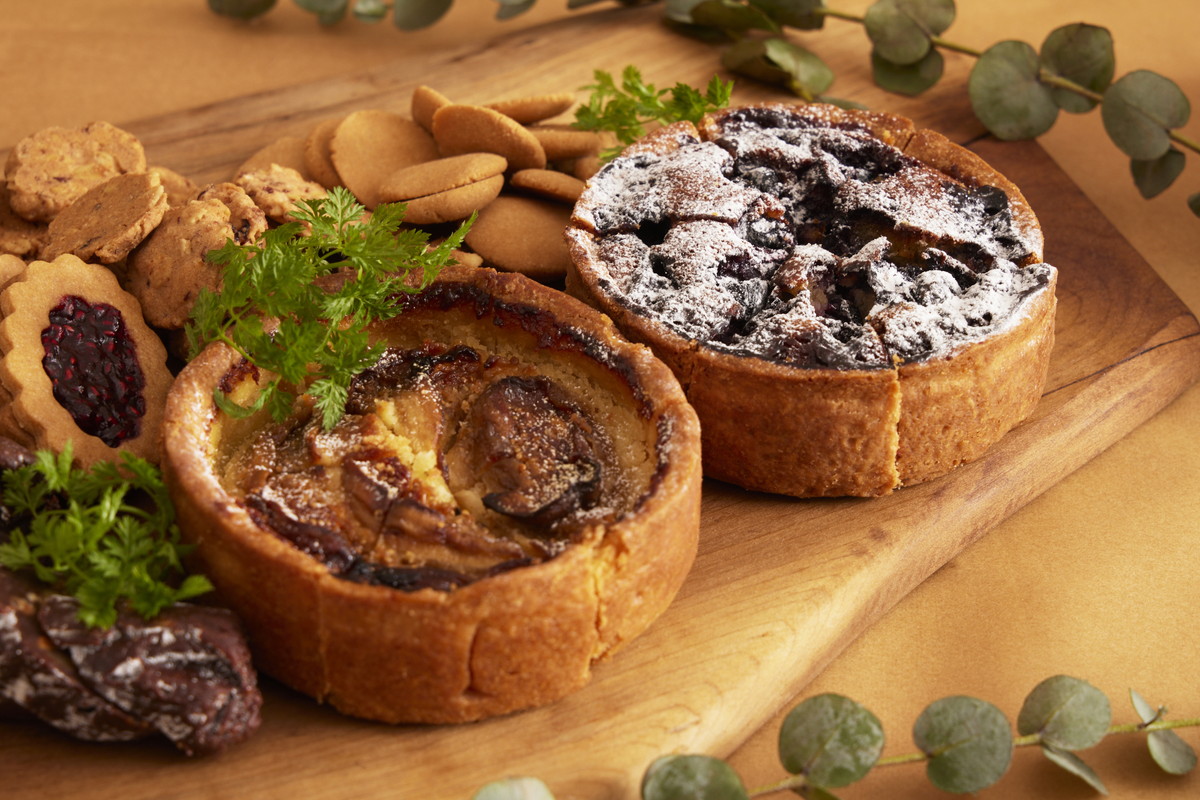 季節のタルト　※写真はいちじくとブルーベリーのタルト