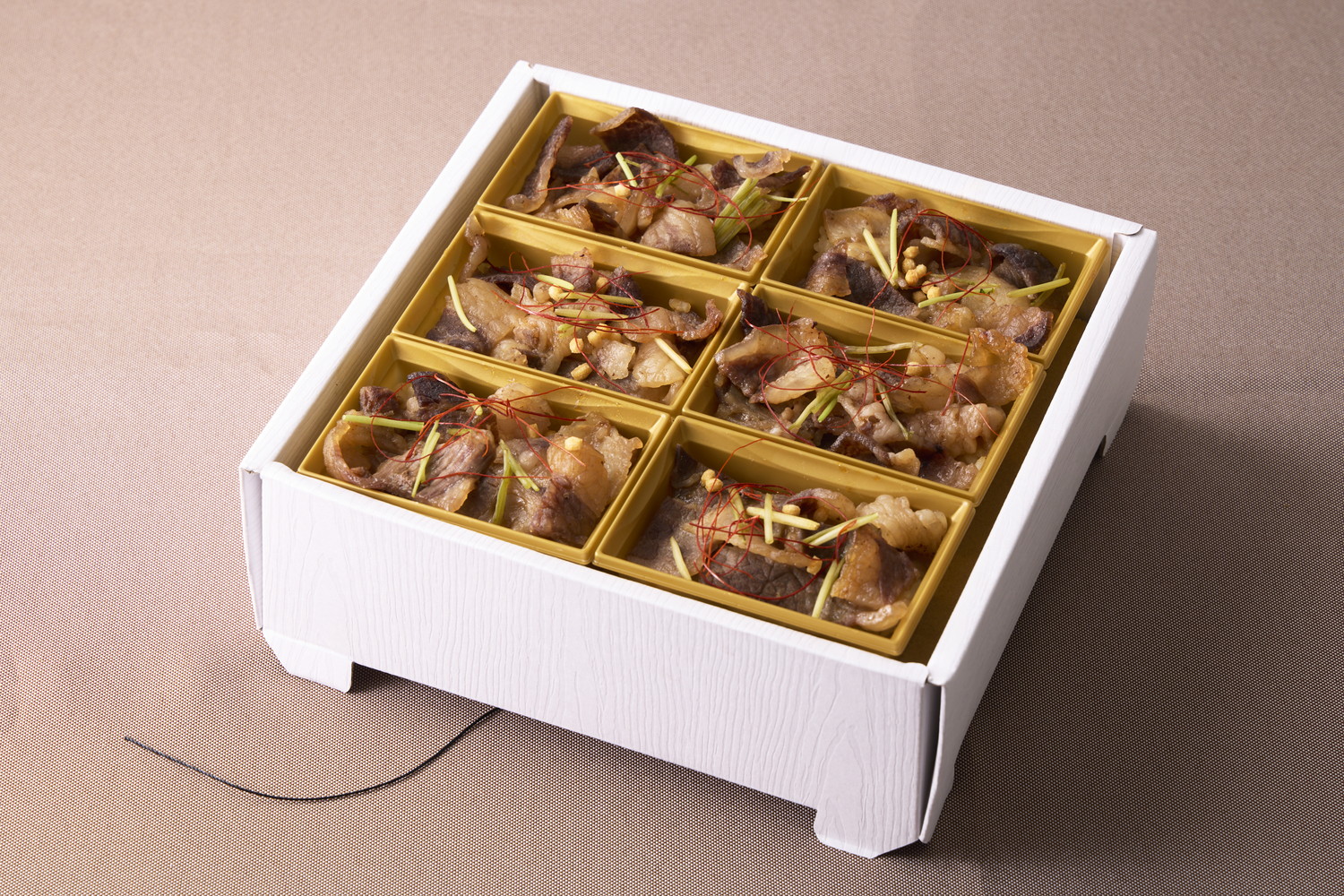 コク旨和牛カルビ丼（温製）