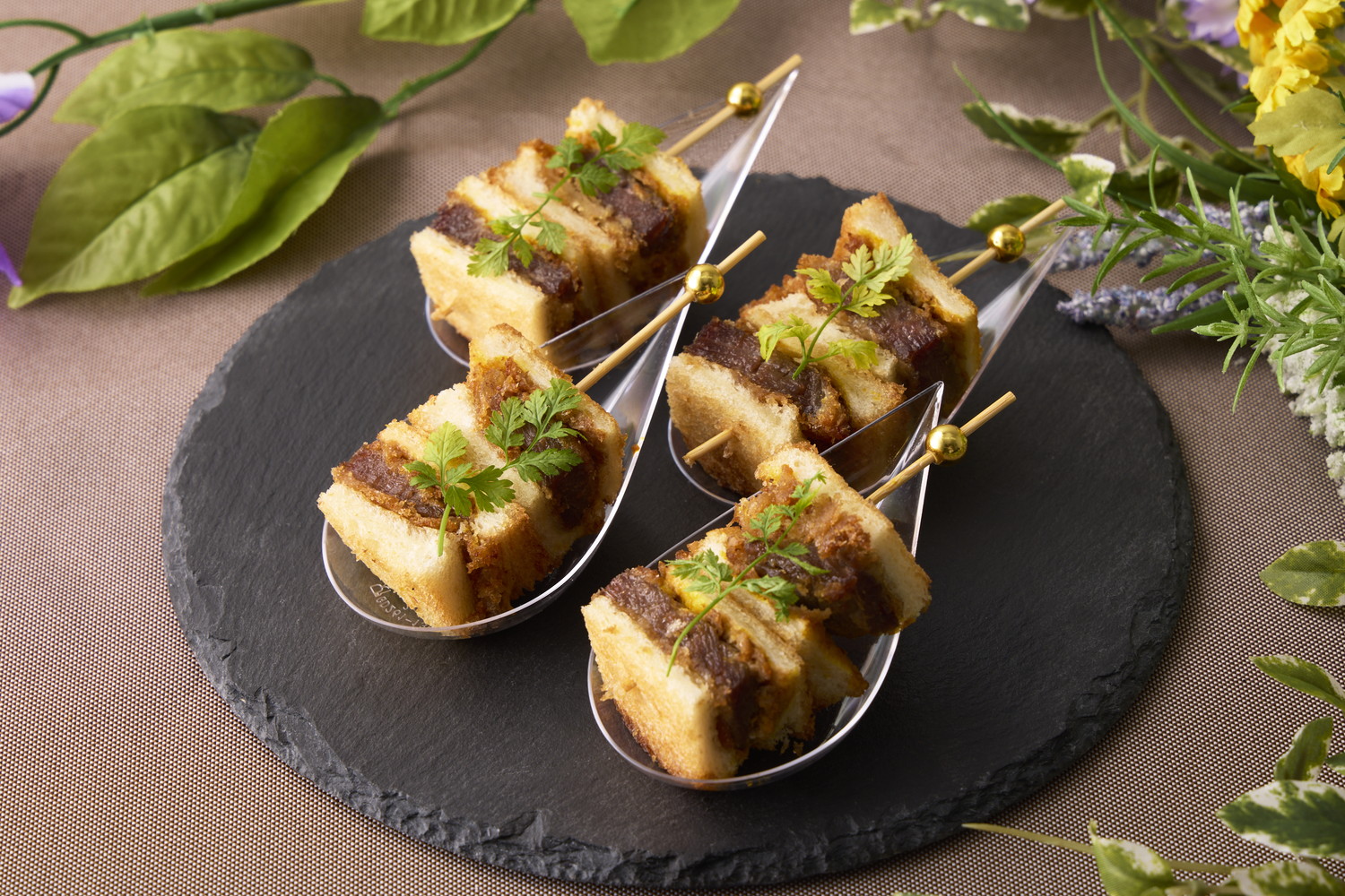 サクふわ厚切りカツサンド