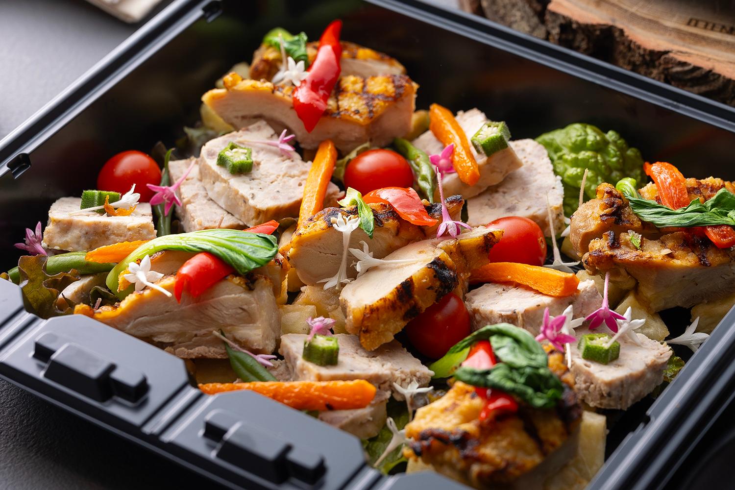 桜鶏のとグリルチキンとアンチョビポテト