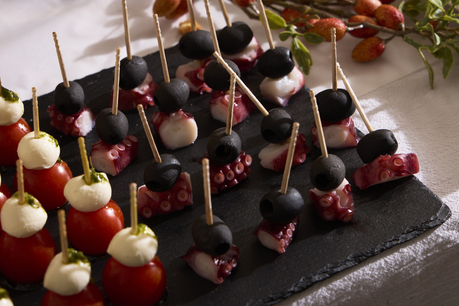 タコとオリーブのピンチョス