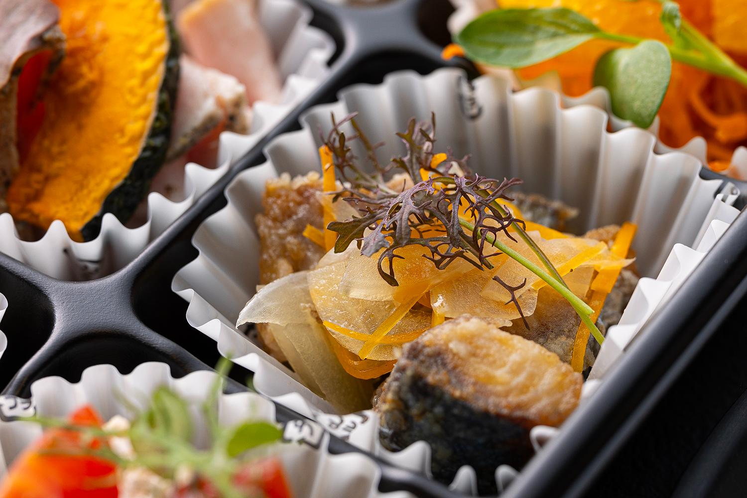 旬魚のエスカベッシュ 彩り野菜を添えて