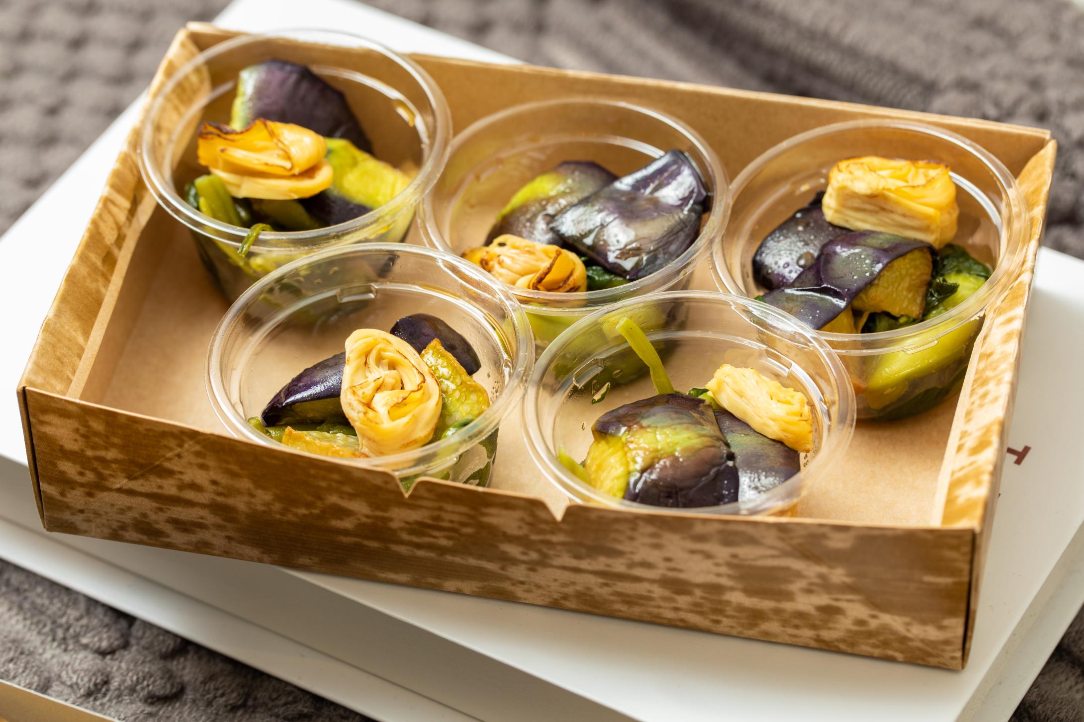 季節野菜と巻き湯葉のお浸し