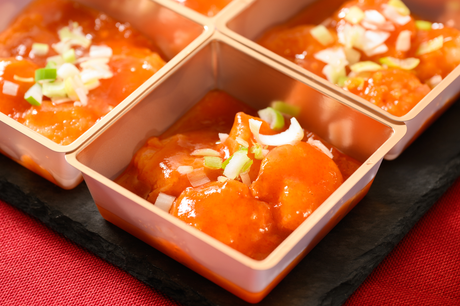 大人気のエビチリ