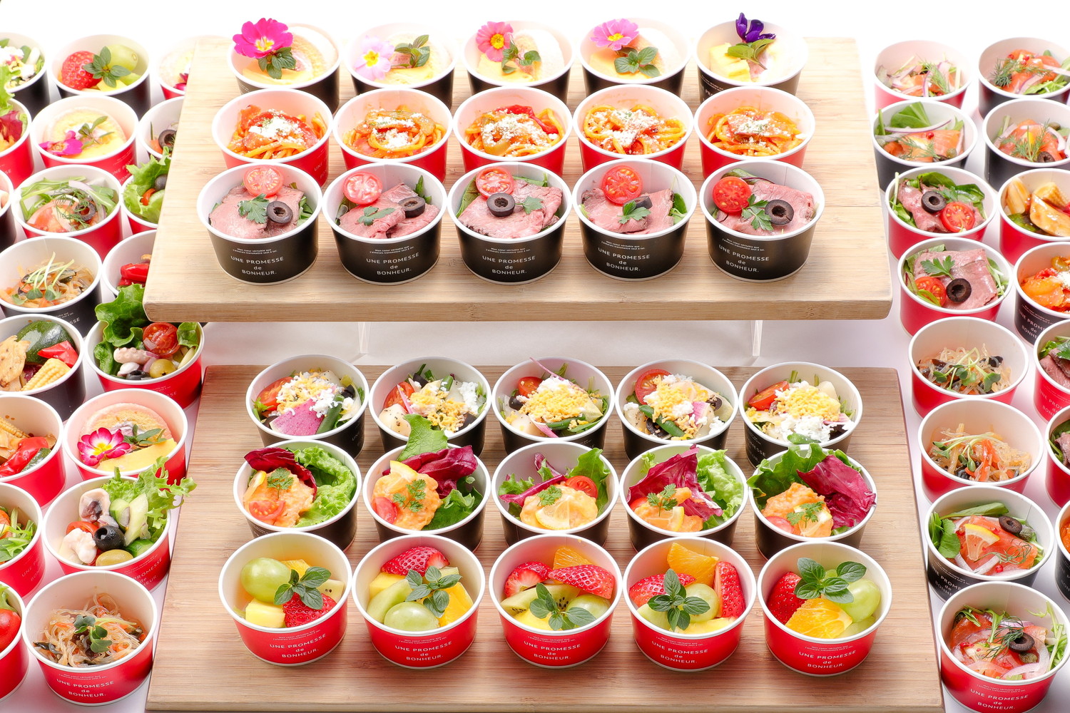 華やかさと味にこだわったオードブルもご用意